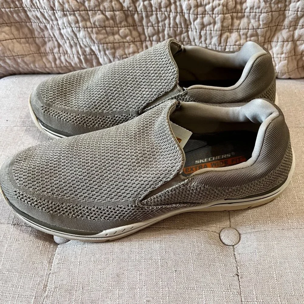 Skechers Mens expected Gomel Beige Round toe Slip on size 12